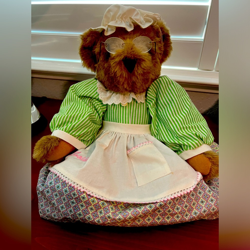 Vermont Teddy Bear named Tootie.